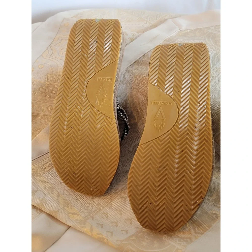 Volatile Pretzel Bronze Rhinestone Platform Wedge Thong Sandals Women's 8